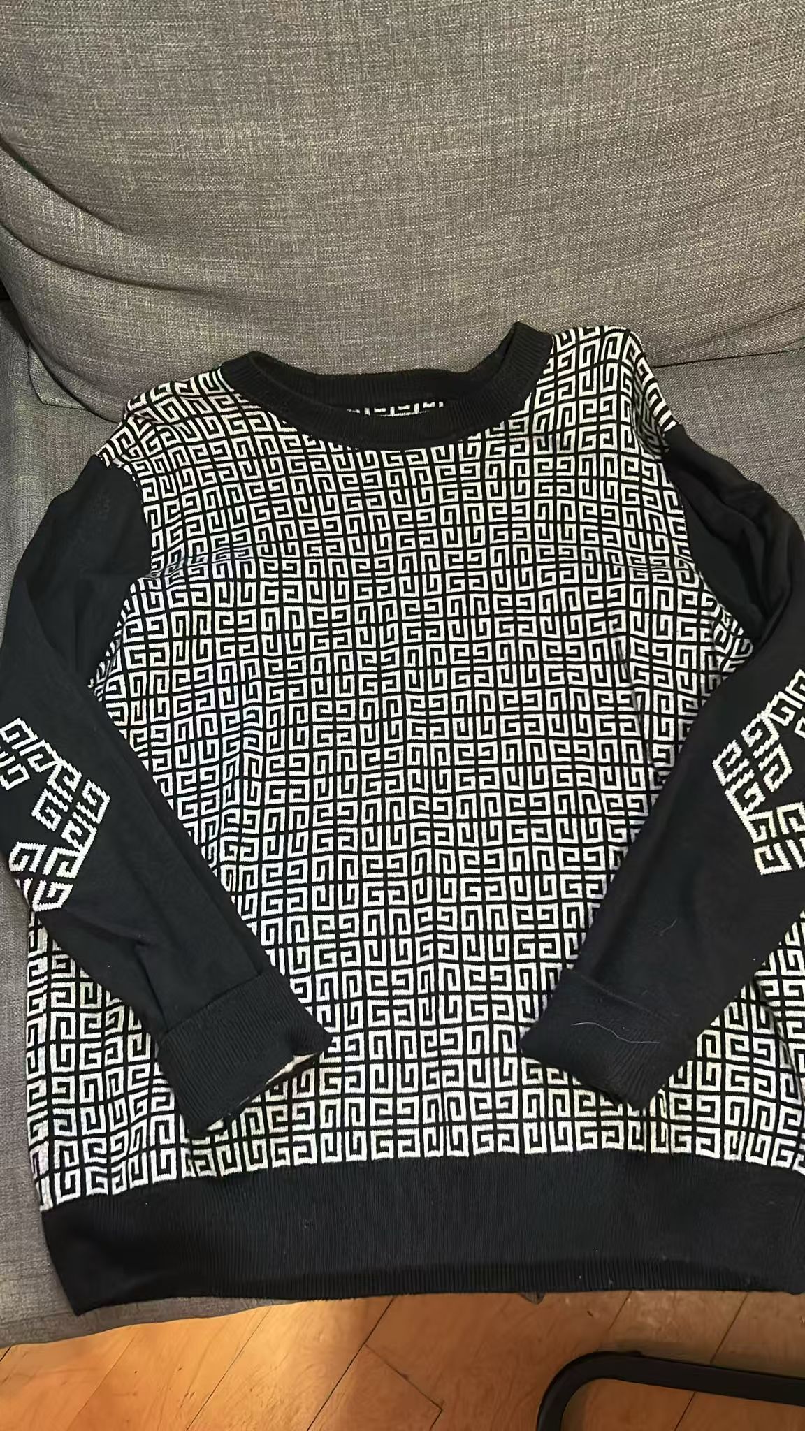 Givenchy-13500 Givenchy黑白卫衣 - Image 1